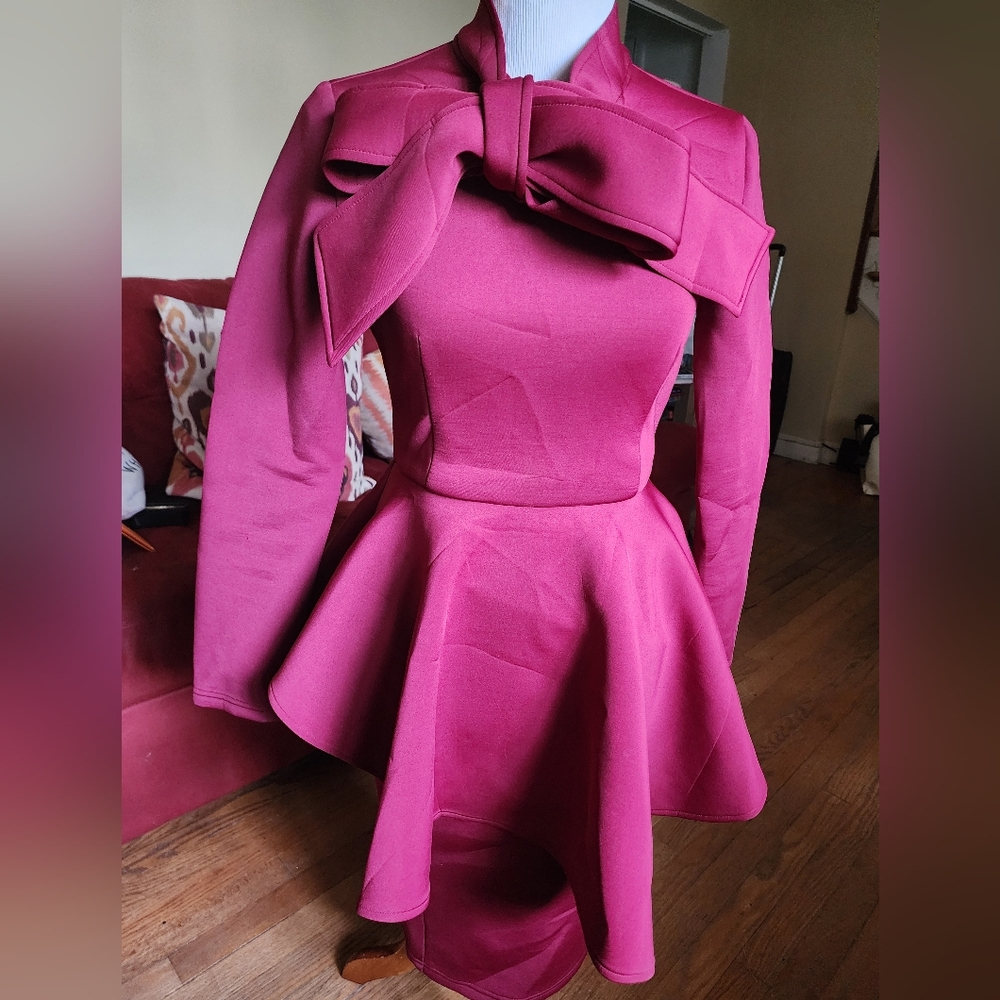 Eien Chic Burgundy Long Sleeve Dress with Statement Bow
